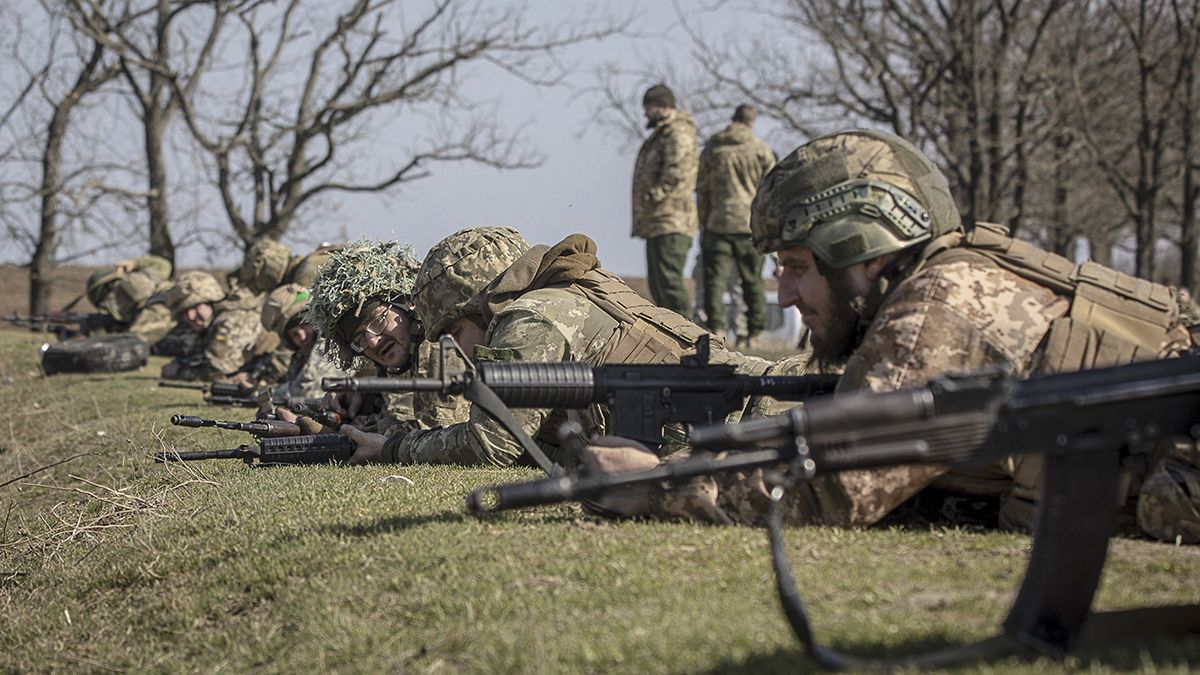 Alig maradt már remény: lépésről lépésre szorulnak vissza az ukránok