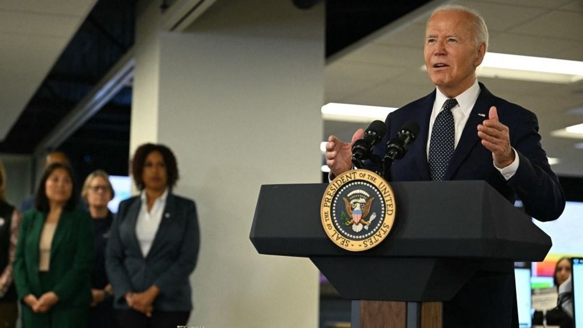 Kimondták a szakértők: Biden már nem tudja ellátni feladatát