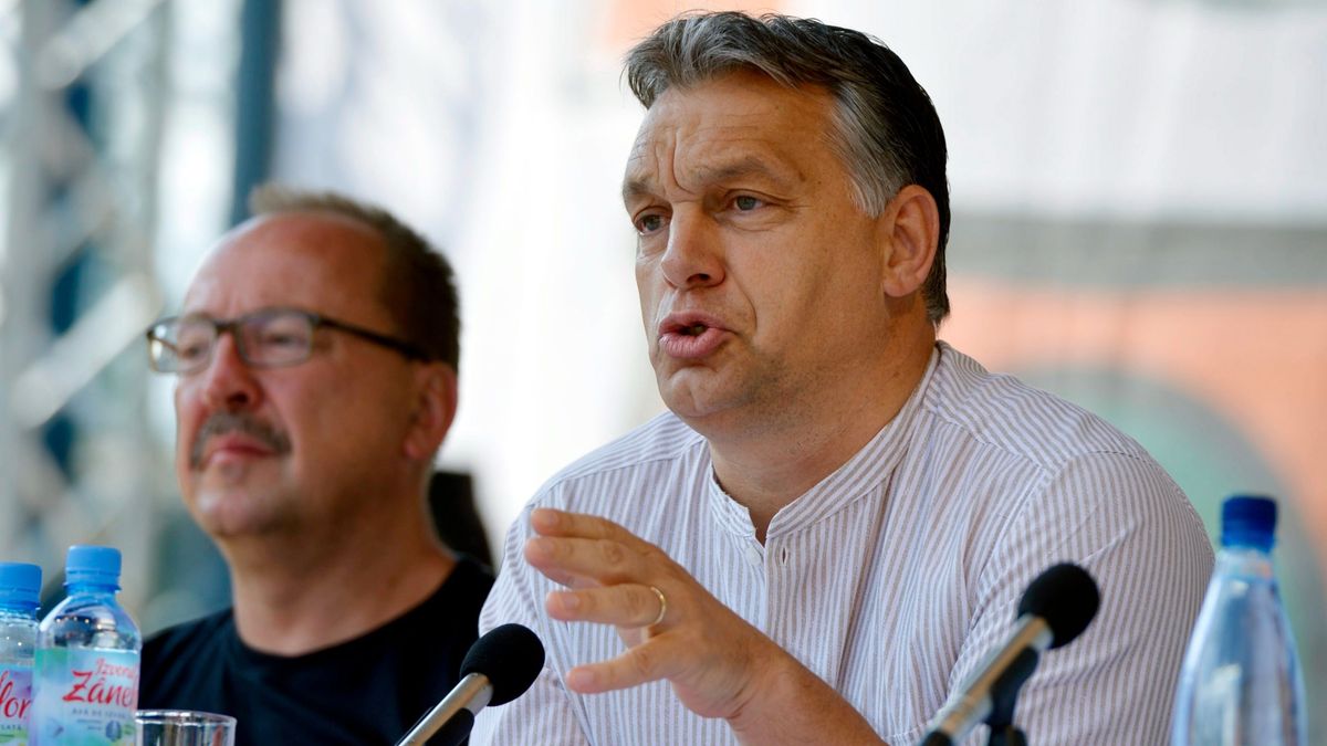 Tíz éve mondta ki Orbán Viktor, hogy a demokrácia nem szükségszerűen liberális, ami természetesen a liberálisoknak nagyon fájt