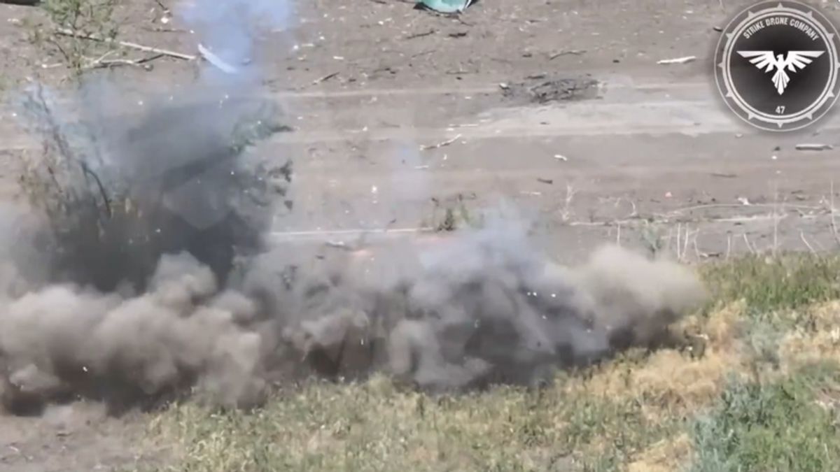 Felkavaró videó: ilyen kegyetlenül vadásszák le az ukrán drónokkal az orosz katonákat