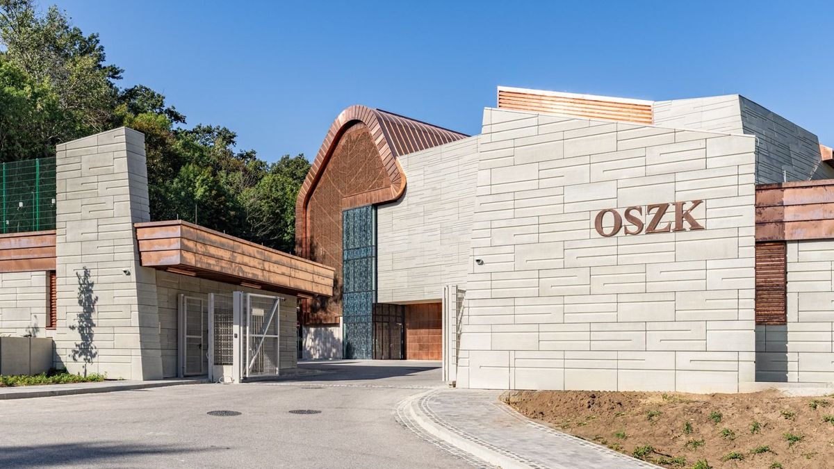 Időgépet építettek a Pilisben – így éled újra a Pázmány egykori campusa