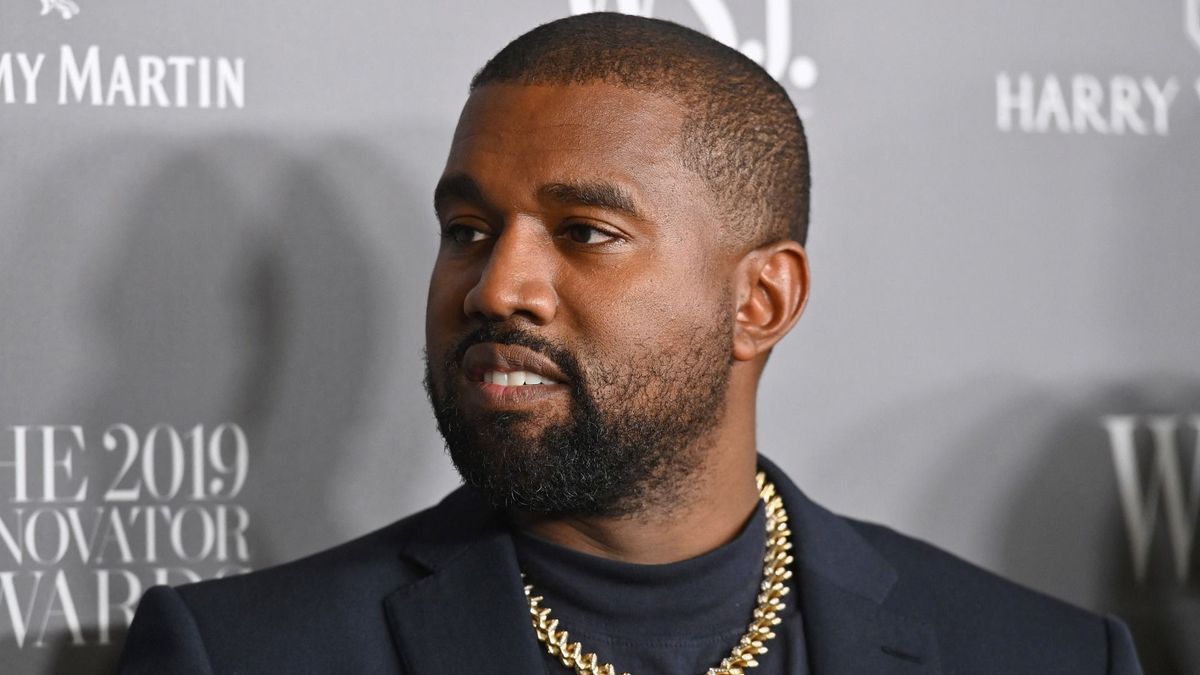 Nem hiszi el, honnan jelentkezett be Kanye West!