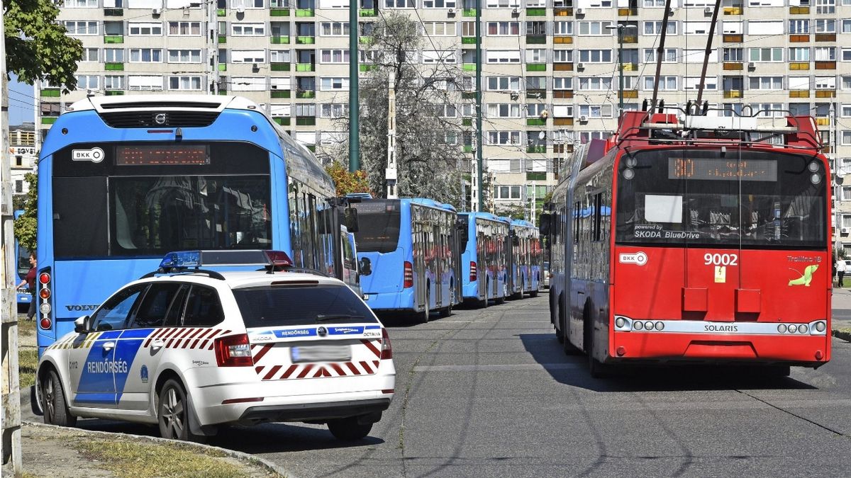 Rendőrök szállták meg a BKV járműveit, nem akárkiket fogtak el