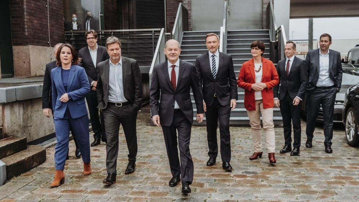 Lesújtó felmérés a német kormányról: szinte kivétel nélkül környezetszennyező autókat használnak a miniszterek