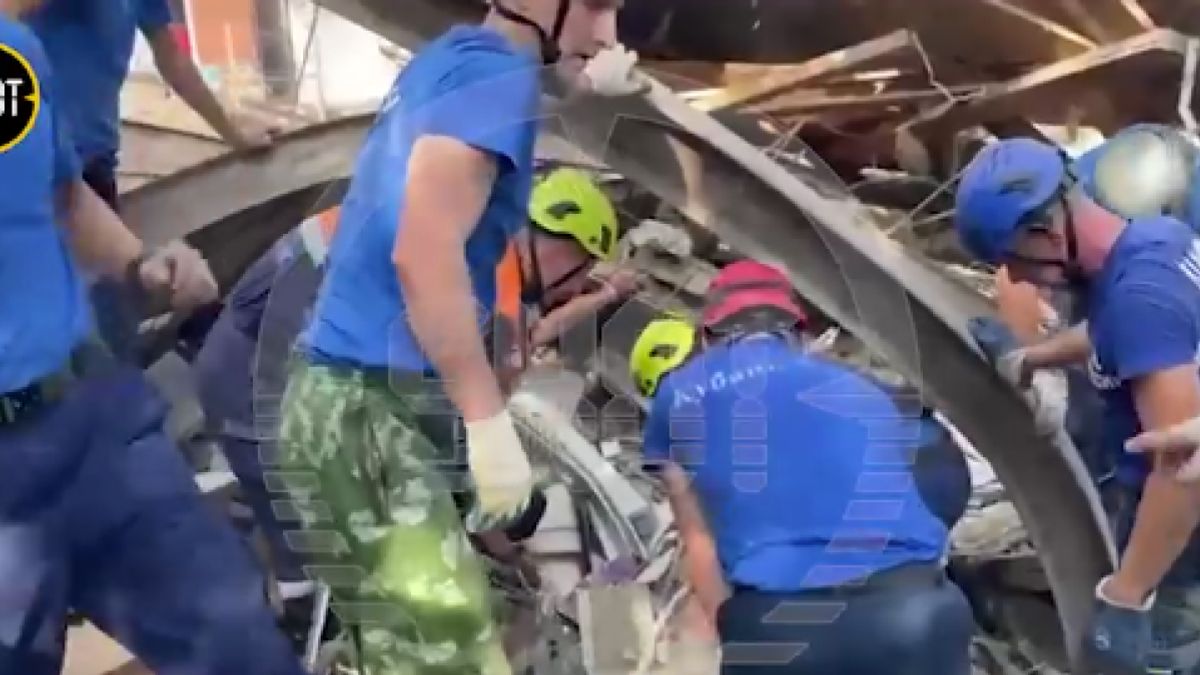 Felrobbant egy orosz bevásárlóközpont, rengeteg áldozat lehet (VIDEÓ)