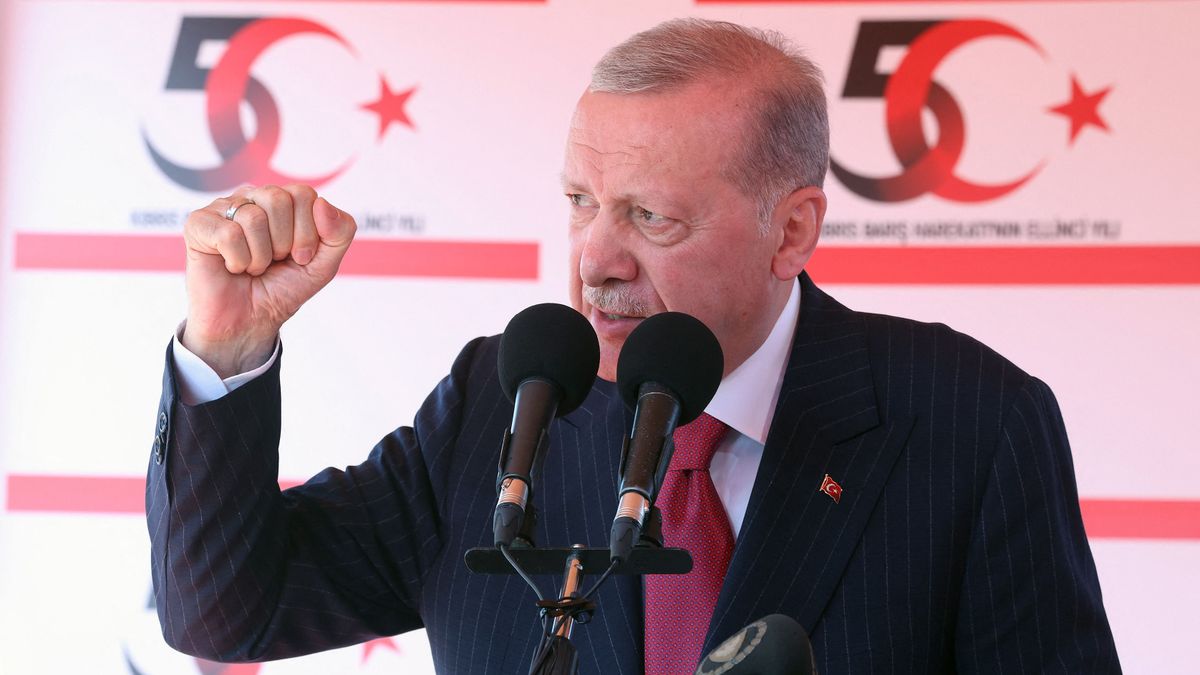 Erdogan „digitális fasizmussal” vádolja a közösségi médiát, miután Törökország blokkolta az Instagramot