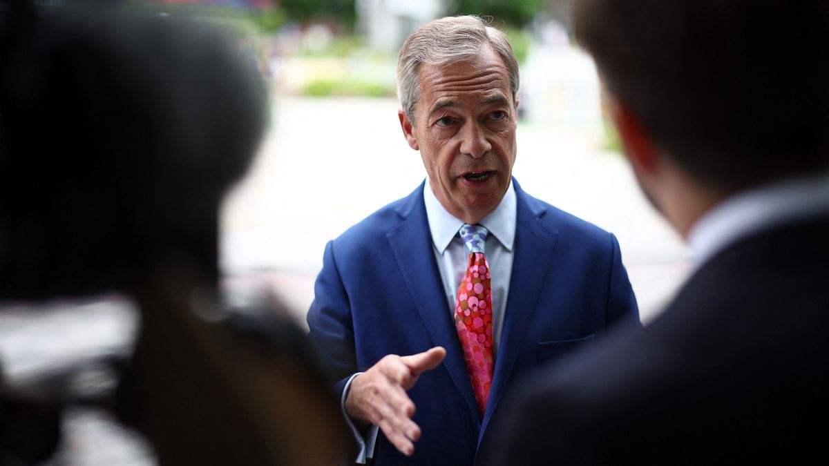Farage beszólt a BBC-nek: Úgy viselkedtek, mintha politikai aktorok lennétek!
