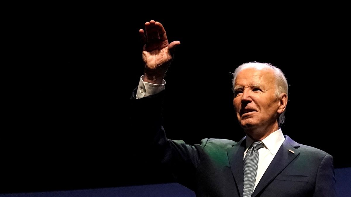 Itt a lista, mutatjuk Joe Biden legkínosabb pillanatait (VIDEÓ)