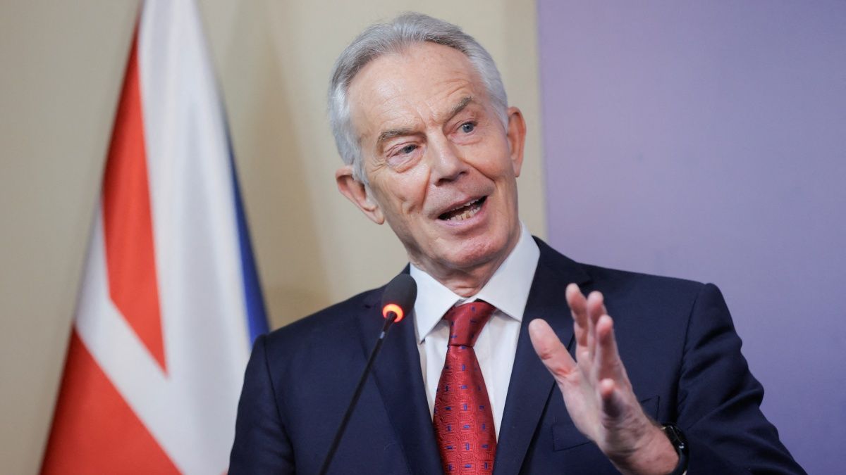 Blair az új brit baloldali kormánynak: korlátozni kell a migrációt, hogy visszaszoruljon a jobboldal