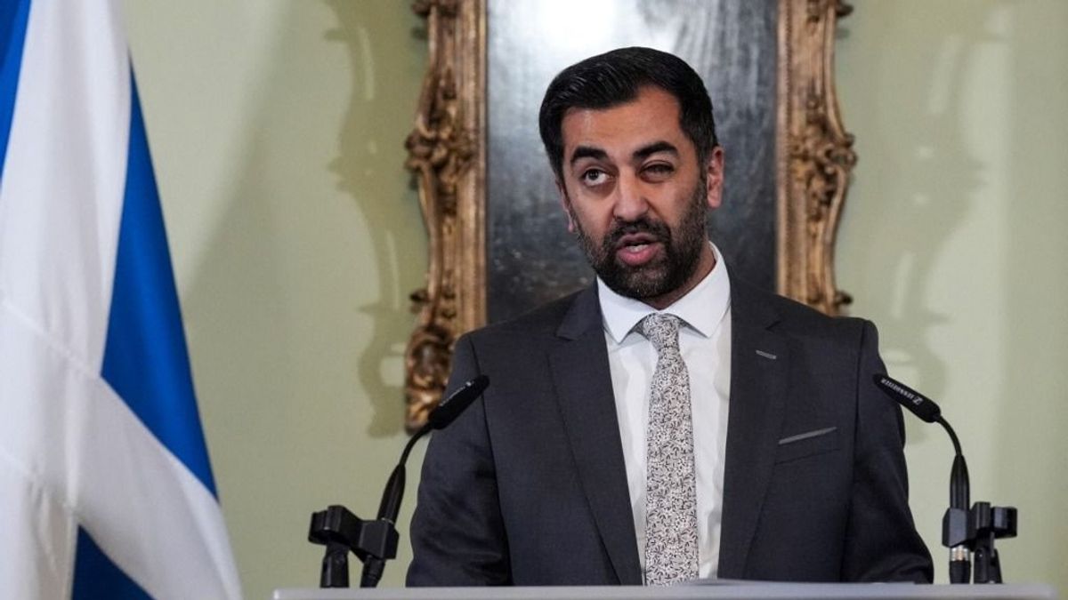 Nahát: vizsgálat alatt a pakisztáni származású korábbi skót első miniszter
