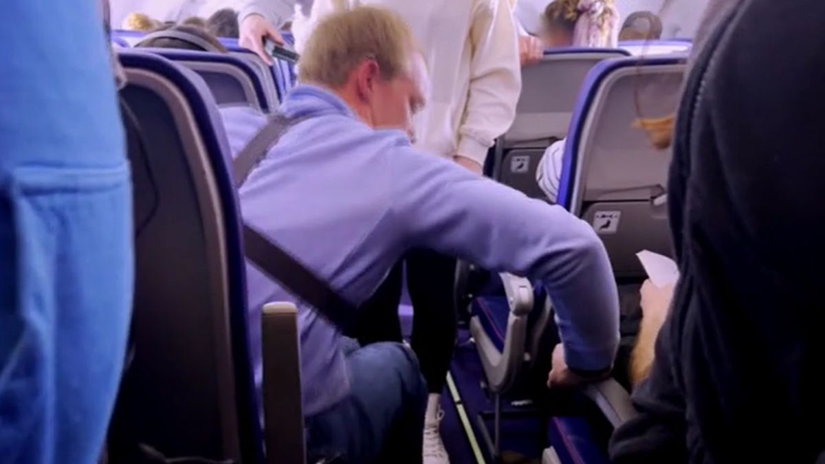 Ilyen nincs: megaláztak egy kerekesszékes utast a Wizz Air járatán