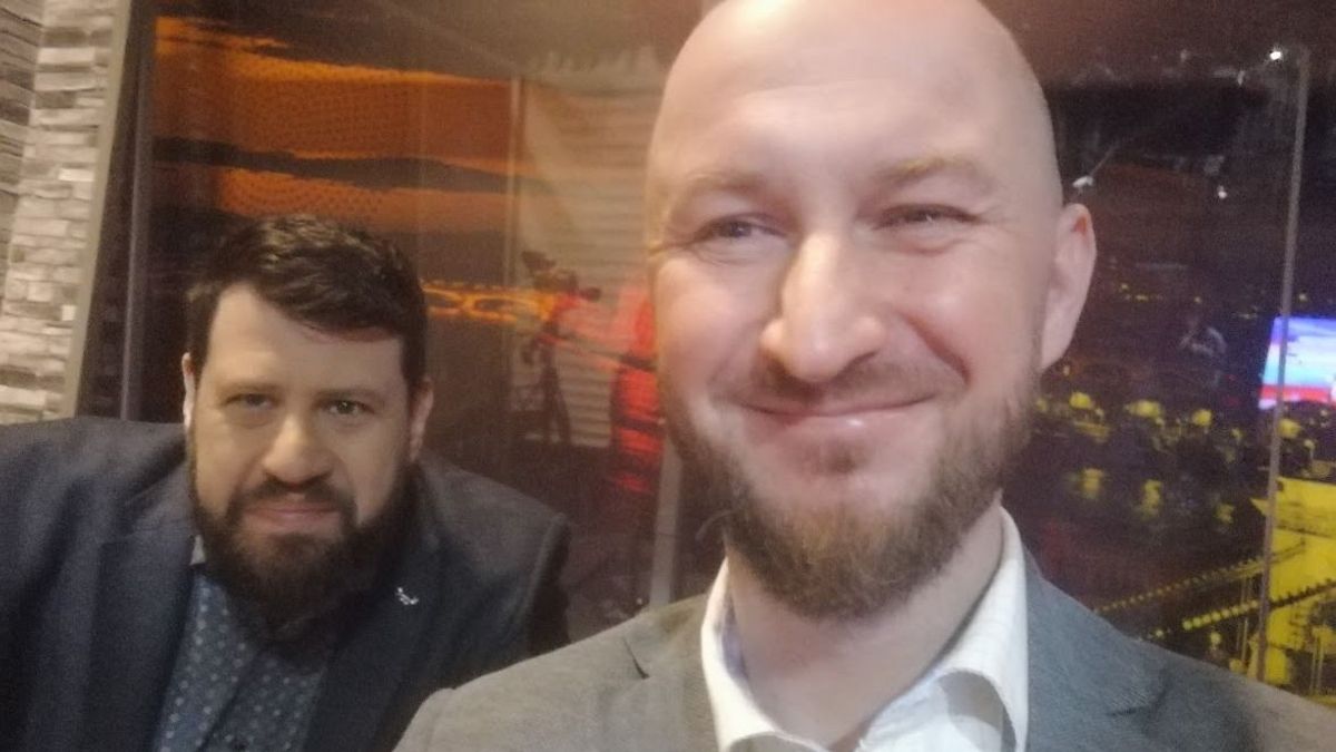 Emlékezz: te szaladtál könyörögni az ATV vezetéséhez, hogy rakják ki a Hontot a műsorból, mert bánt téged