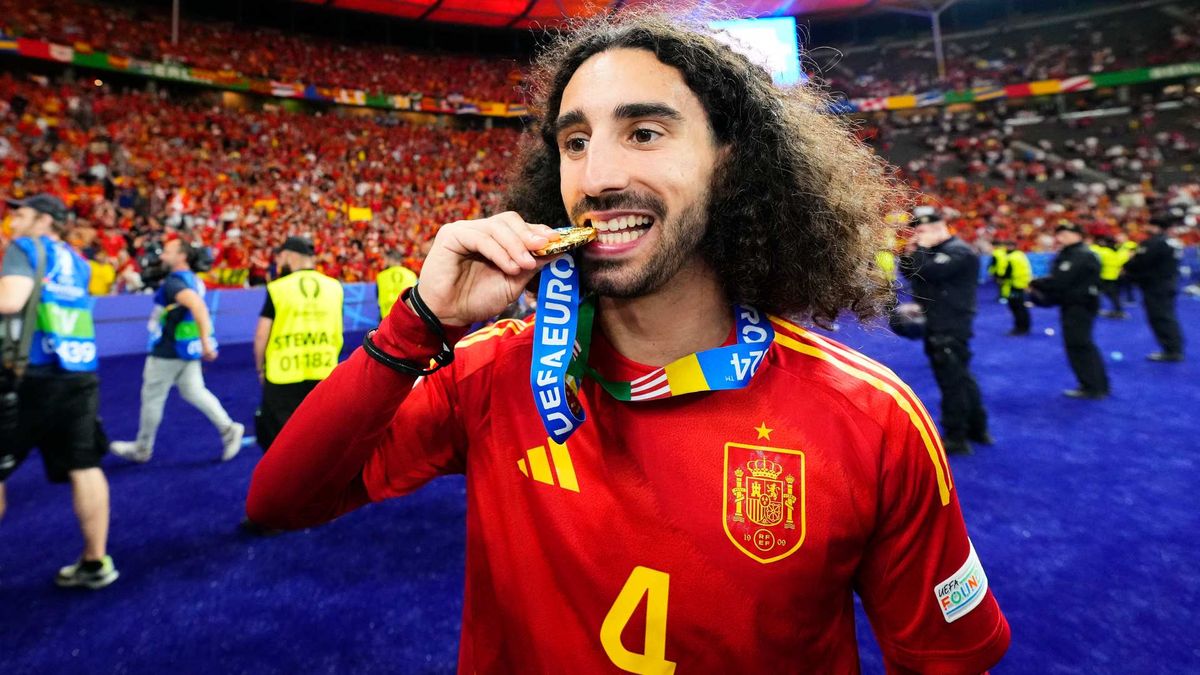 Meglepő látvány – az Eb-győztes spanyol védő betartotta ígéretét: vörösre festette a haját! (FOTÓ)