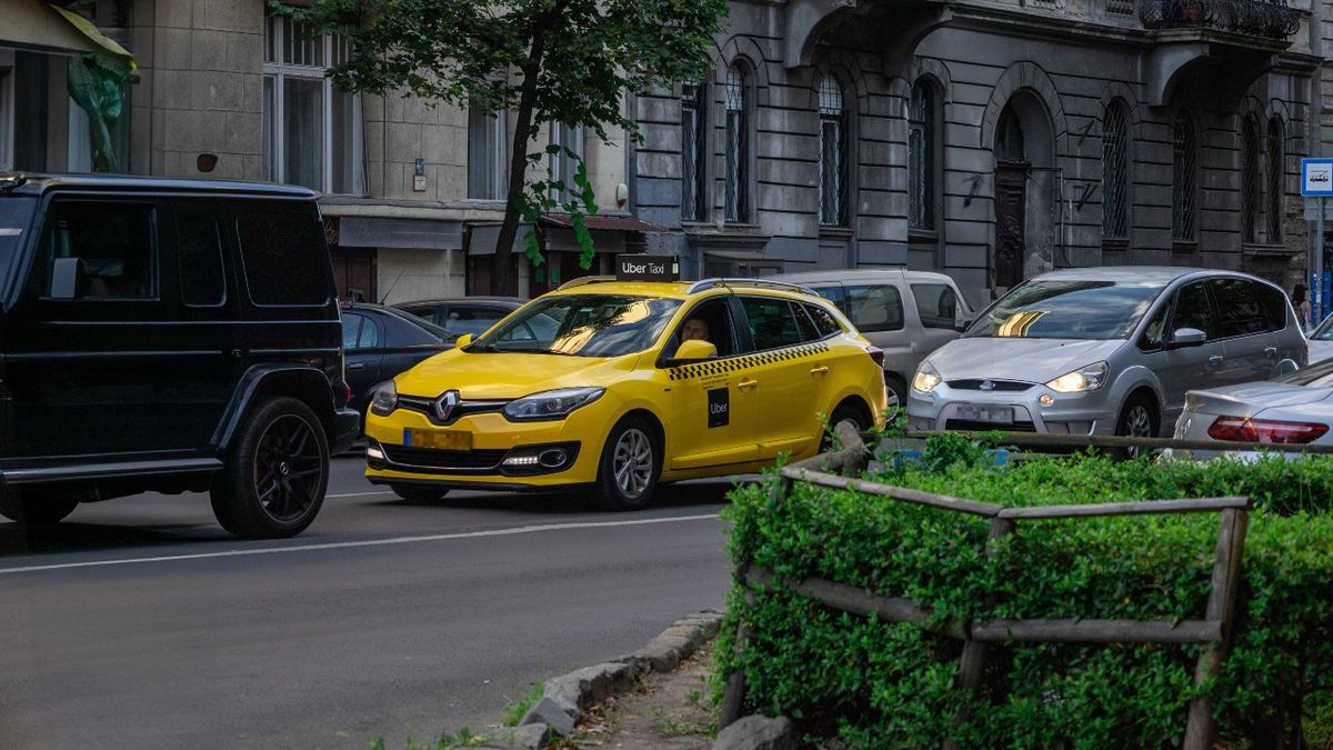 Kijátszotta a budapesti hatósági árat az Uber?