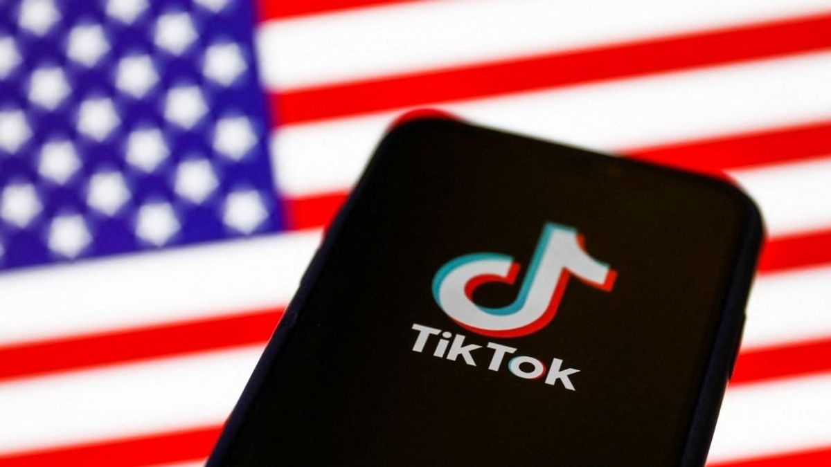 Elnökválasztás: Biden influenszerekkel, Trump a TikTokon érné el a fiatalokat