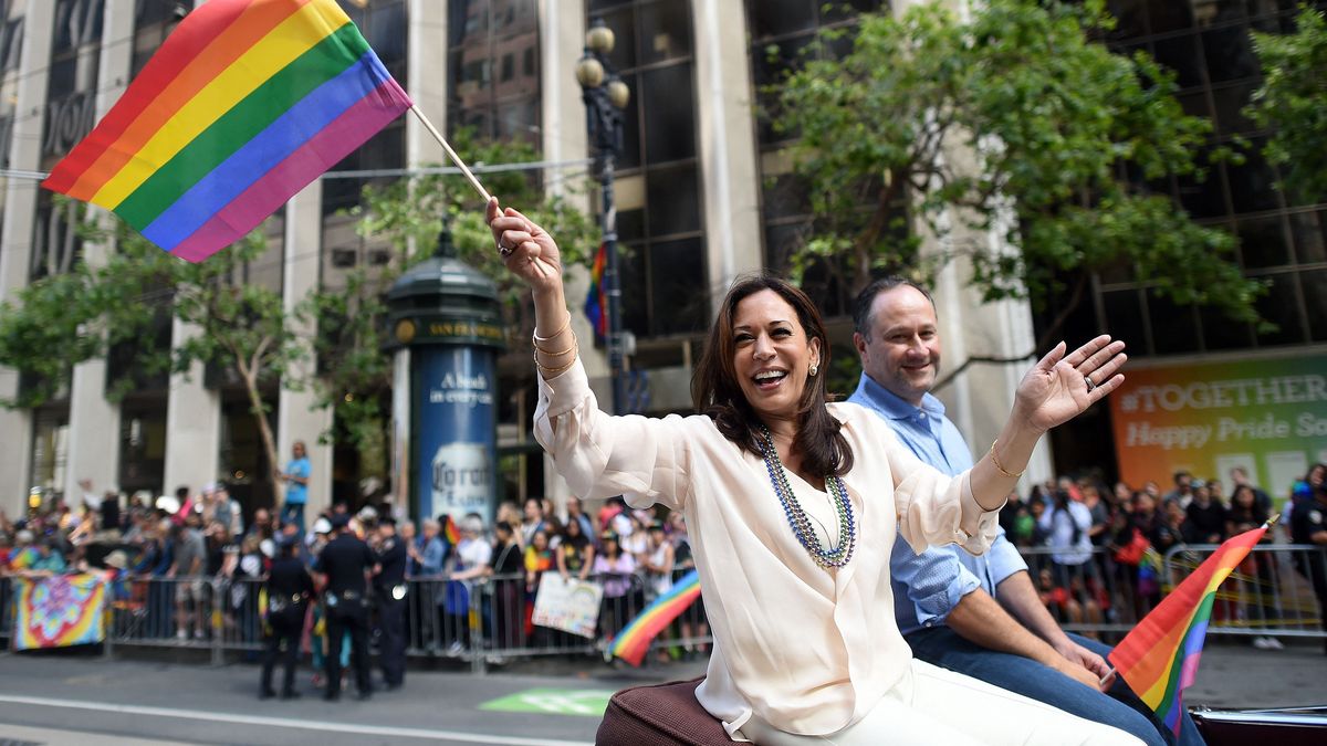 Öntsünk tiszta vizet a pohárba: ezt nyerik és ezt vesztik Kamala Harris jelölésével a demokraták