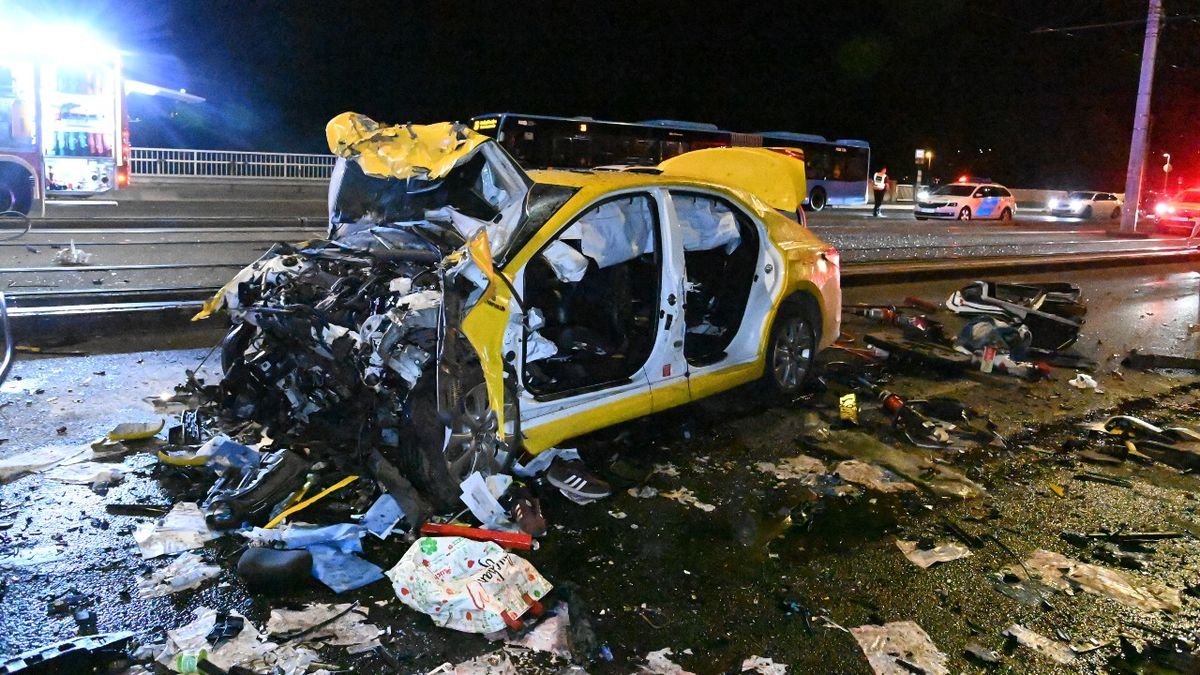 Elrabolt taxival okozhatták az Árpád hídon történt brutális balesetet