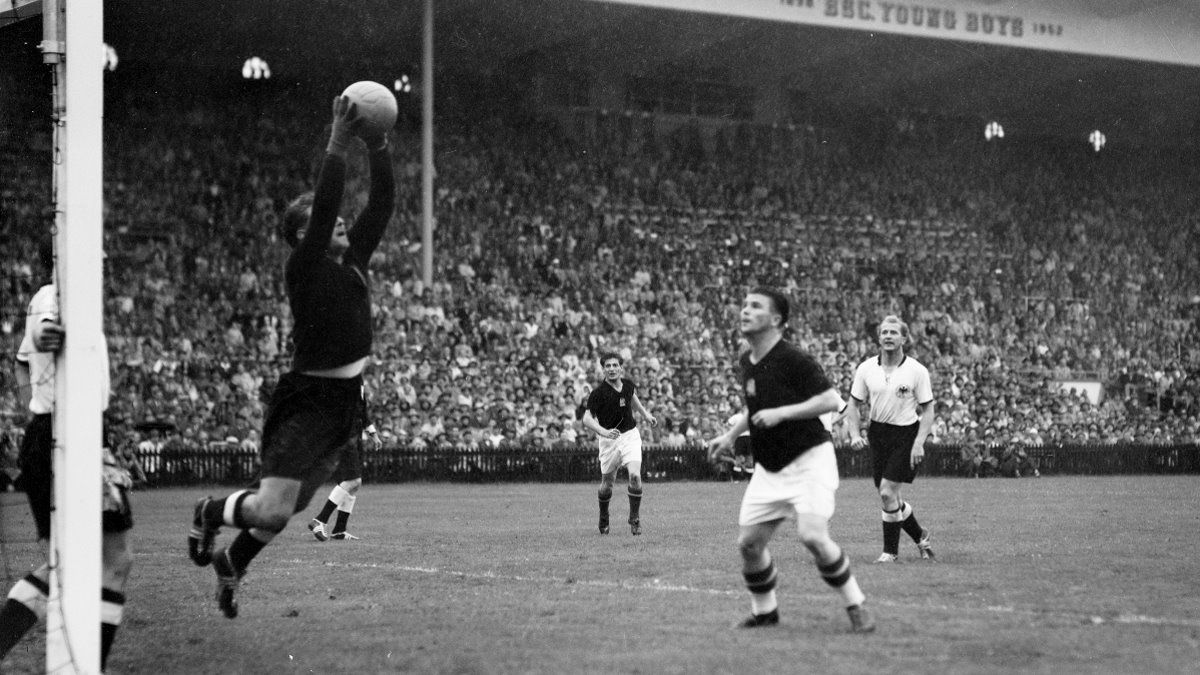 Amikor a kórtermekben is Szepesi hangja szólt: 70 éve lettek vb-ezüstérmesek Puskásék