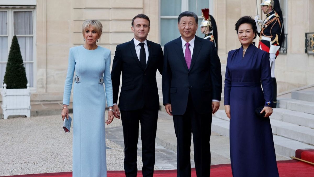 Macron túlságosan saját hatása alá került – selyemzsinór a Politicótól?