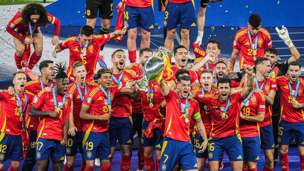 Viva España! – Spanyolország az Európa-bajnok, Yamalék 2–1-re legyőzték Angliát a döntőben