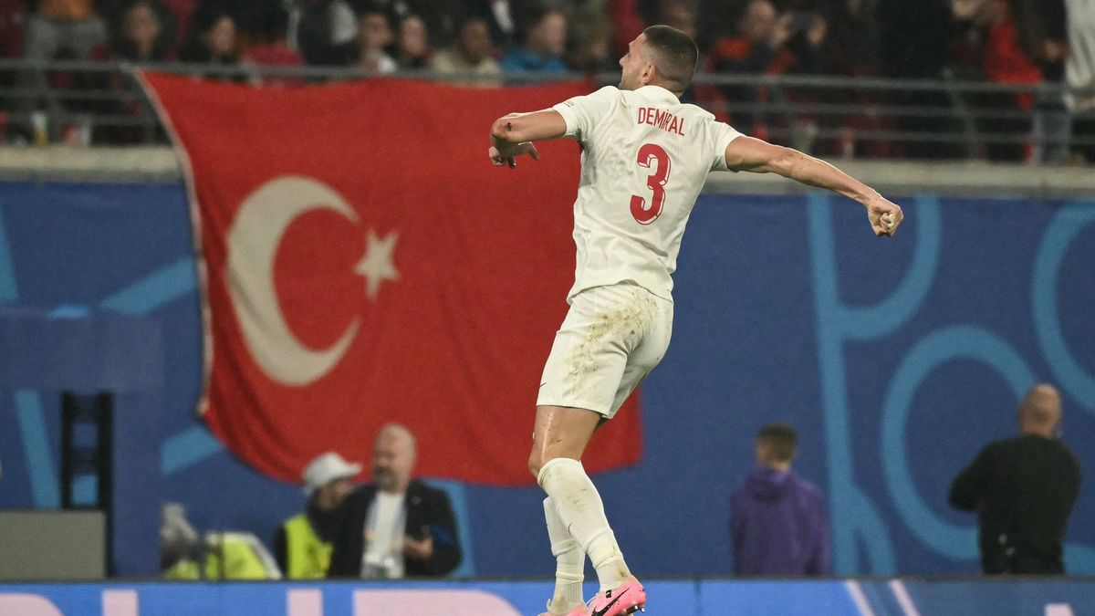 Eddig tartott az osztrák focicsoda, Demiral demoralizálta a sógorokat