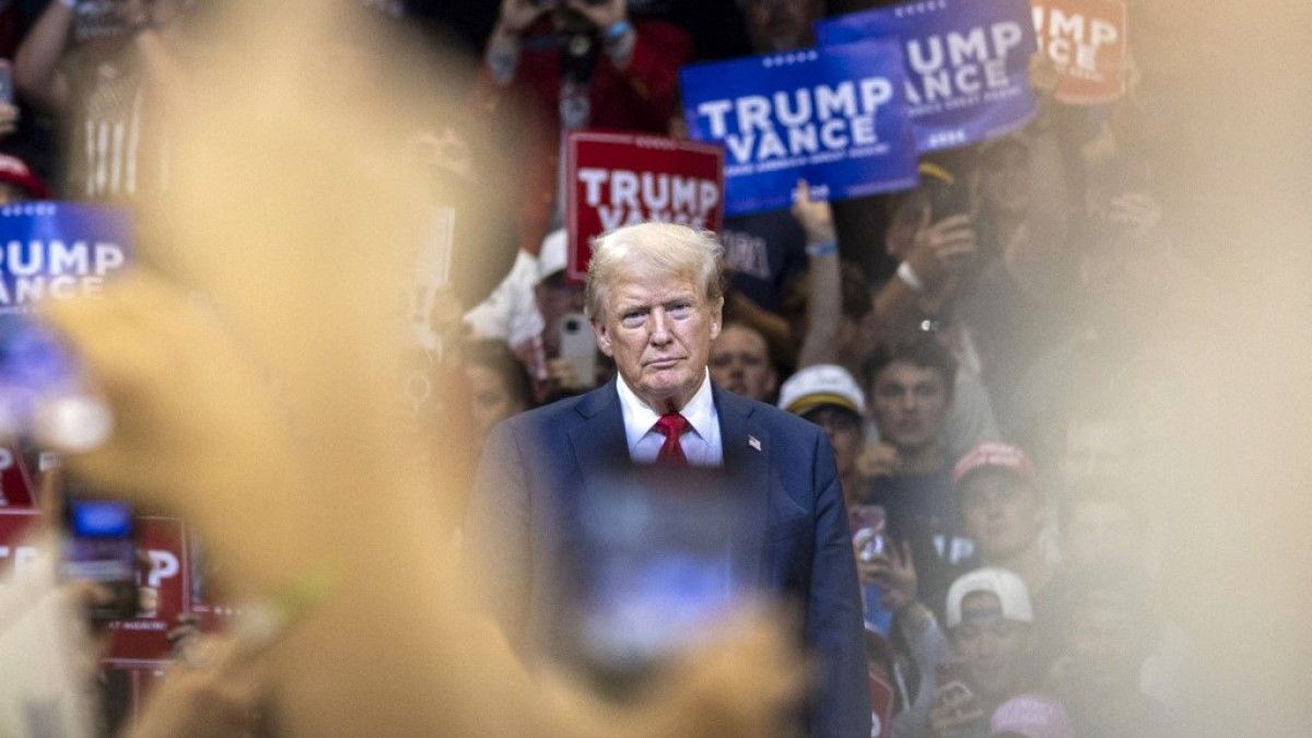Műszaki hiba miatt korábban landolt Trump gépe a tervezettnél