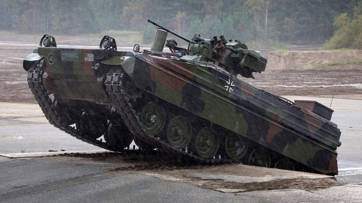 Így pusztít a német Marder páncélos a kurszki régióban (VIDEÓ)