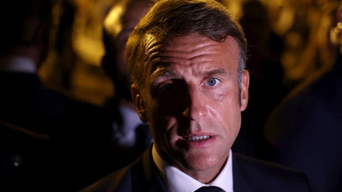 Vádaskodik a francia baloldal: Macron puccsot követhetett el?