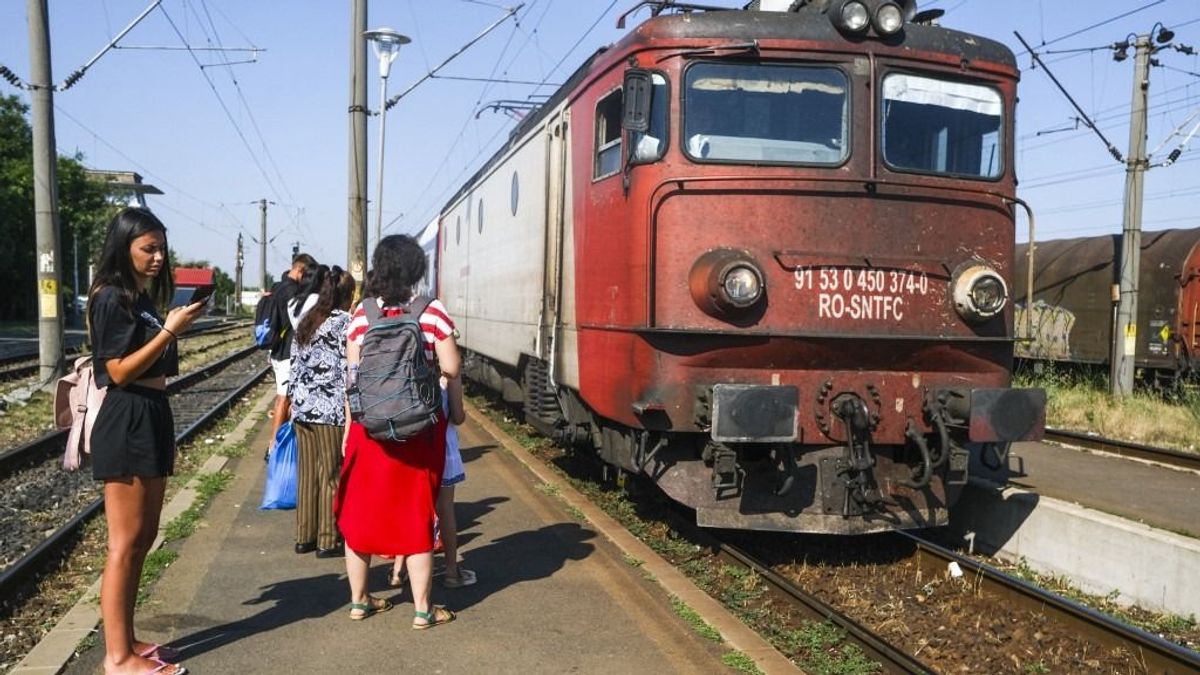 Munkaidőben facebookoztak a román vasutasok, majdnem tragédia lett a vége