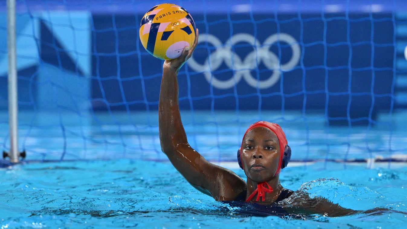 US' #01 Ashleigh Johnson view for the ball in the women's water polo preliminary round group B match between Italy and USA during the Paris 2024 Olympic Games at the Aquatics Centre in Saint-Denis, north of Paris, on July 31, 2024. 