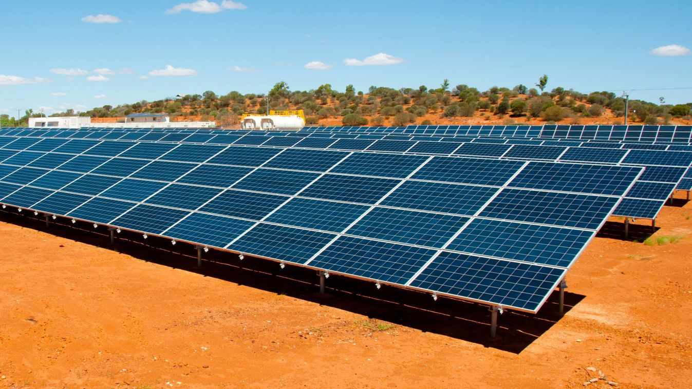 Solar,Power,Station,-,Australia