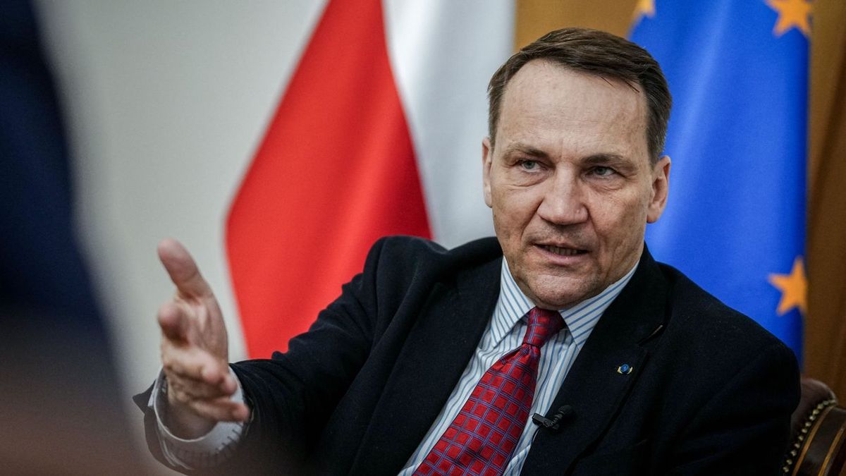 „Na, most van itt a tökéletes lehetőség!” – üzent a békepártiaknak a lengyel külügyminiszter