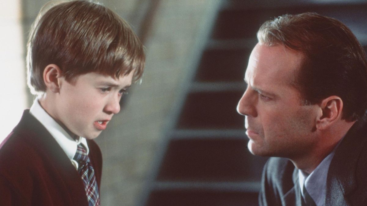 Halott emberek helyett 25 éves filmeket látok – ennyi ideje, hogy Bruce Willis túlélte, mégis meghalt