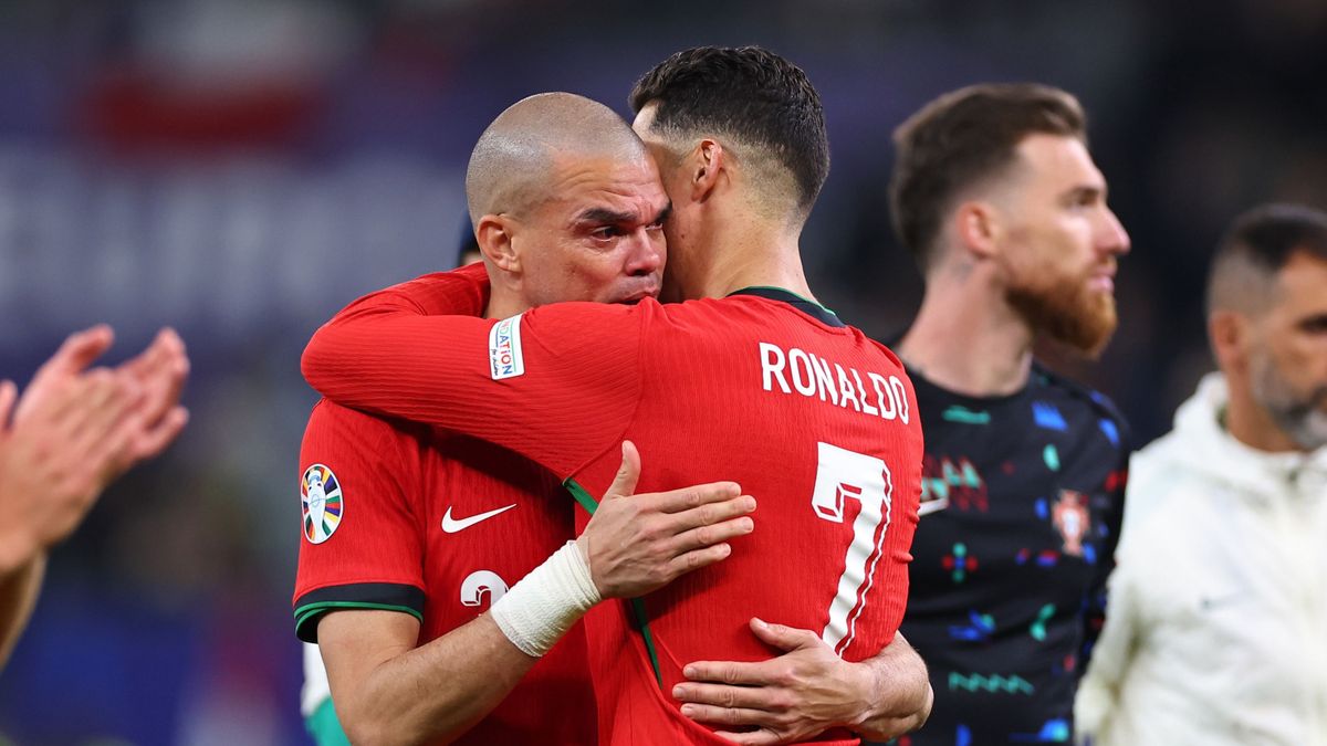 Visszavonul a világhírű portugál focista
