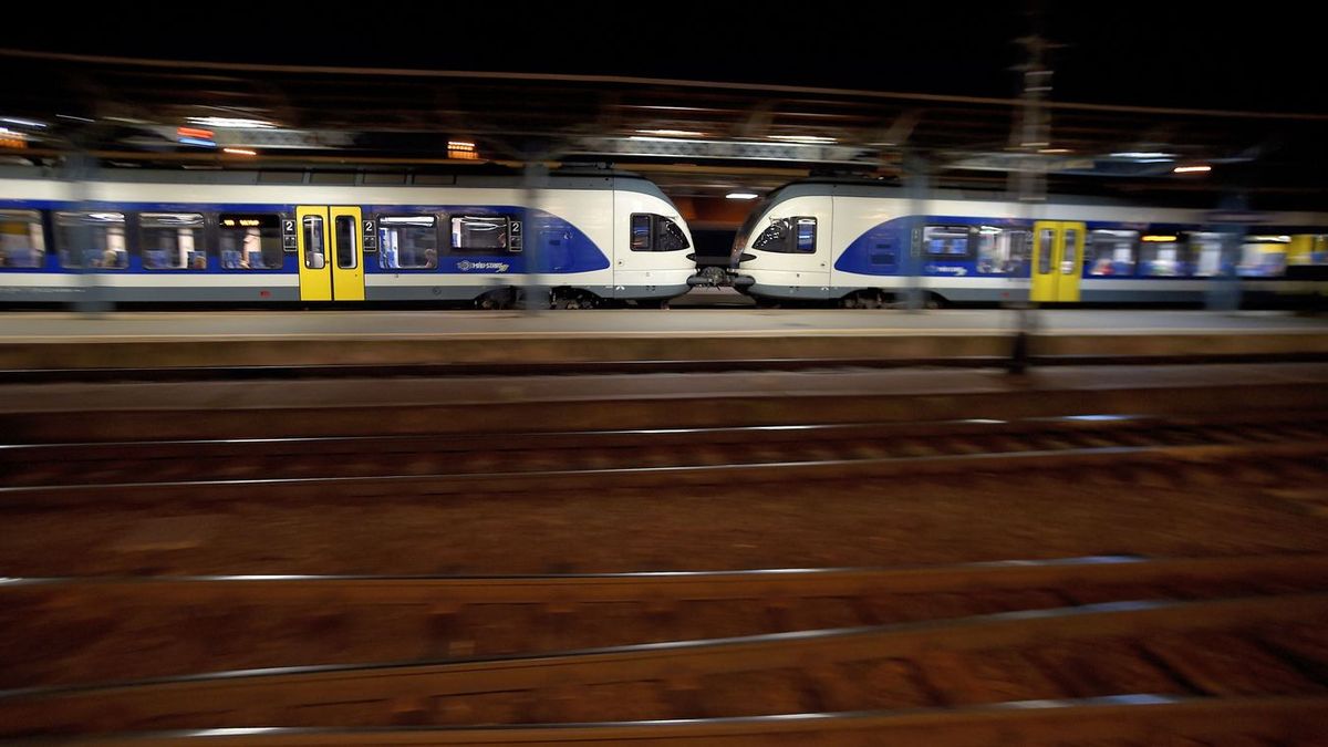 Rendkívüli! Kisiklott egy vonat a Keleti pályaudvarnál, vonatkimaradások lesznek – részletek a cikkben!
