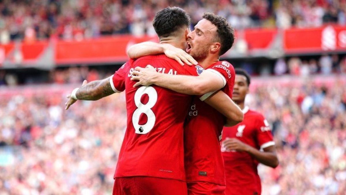 Az angol válogatott és a Manchester United egykori klasszisa „kóstolgatja” Szoboszlaiékat!