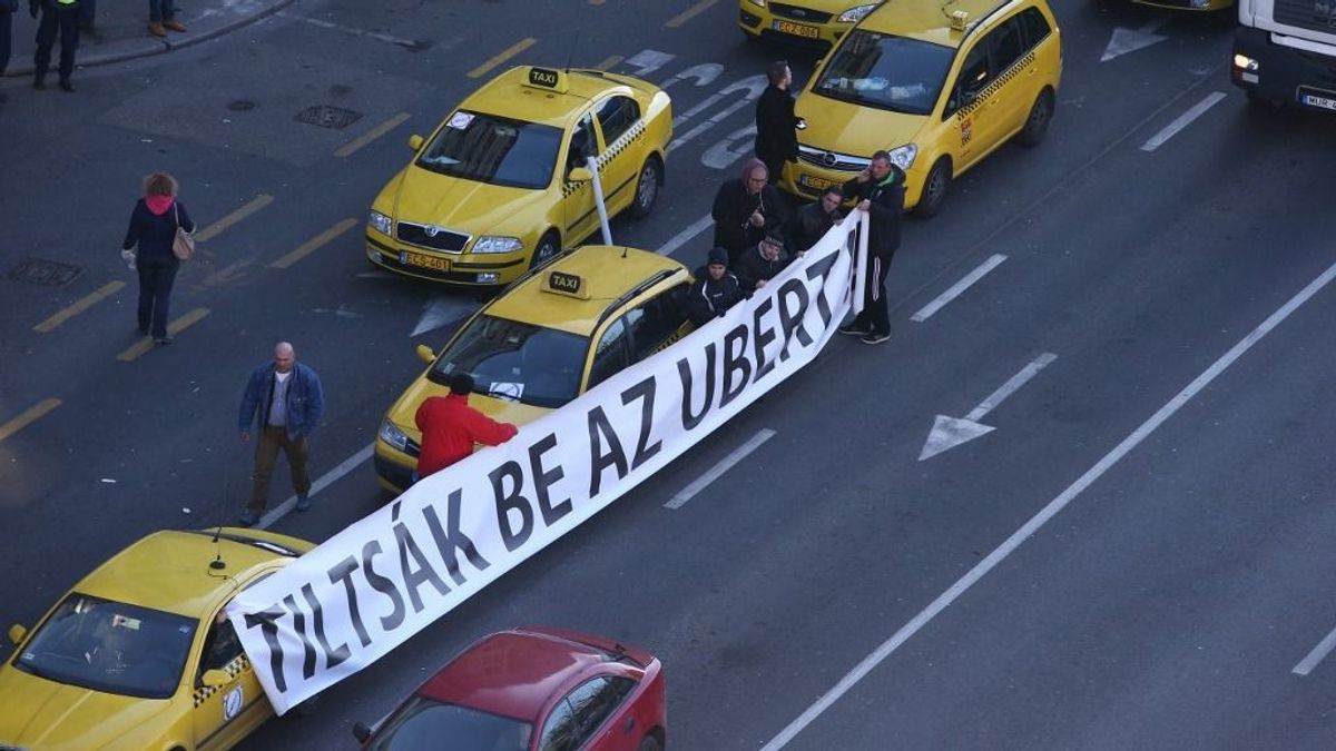 Egymásnak ugranak a taxitársaságok: borította a bilit az Uber lépése