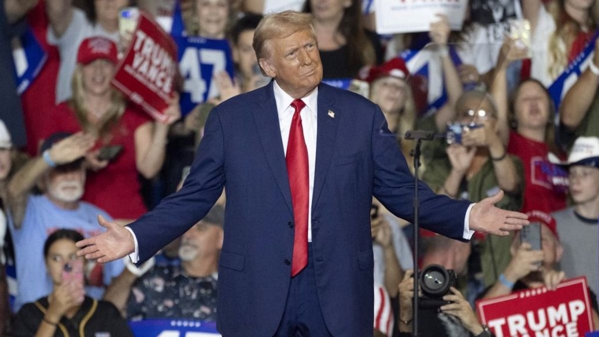Donald Trump: Biden gyűlöli Harrist