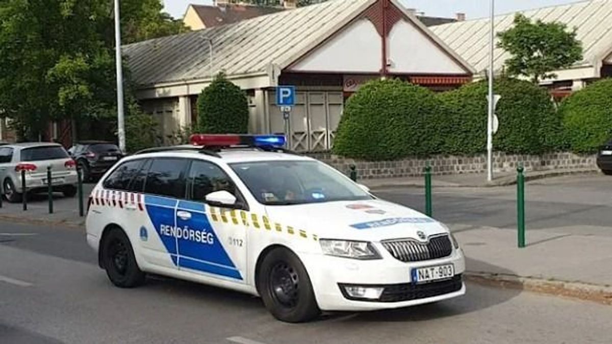 Élő adásban kapták el a kommandósok az ismert magyar influenszert (VIDEÓ)