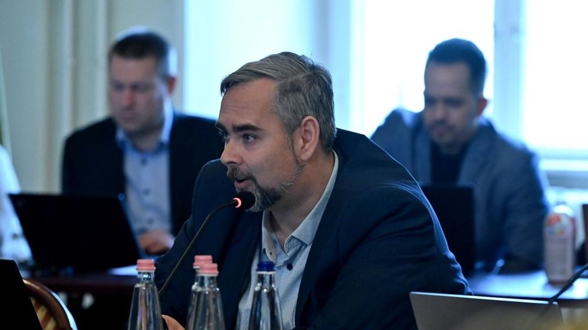 Magyarországra utaztatott százmilliókat oszthattak szét az óbudai korrupciós ügyletekben