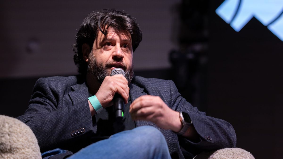 Fordulat a Puzsér-Ábrahám konfliktusban: már nem gyanúsított a Pesti Srácok újságírója