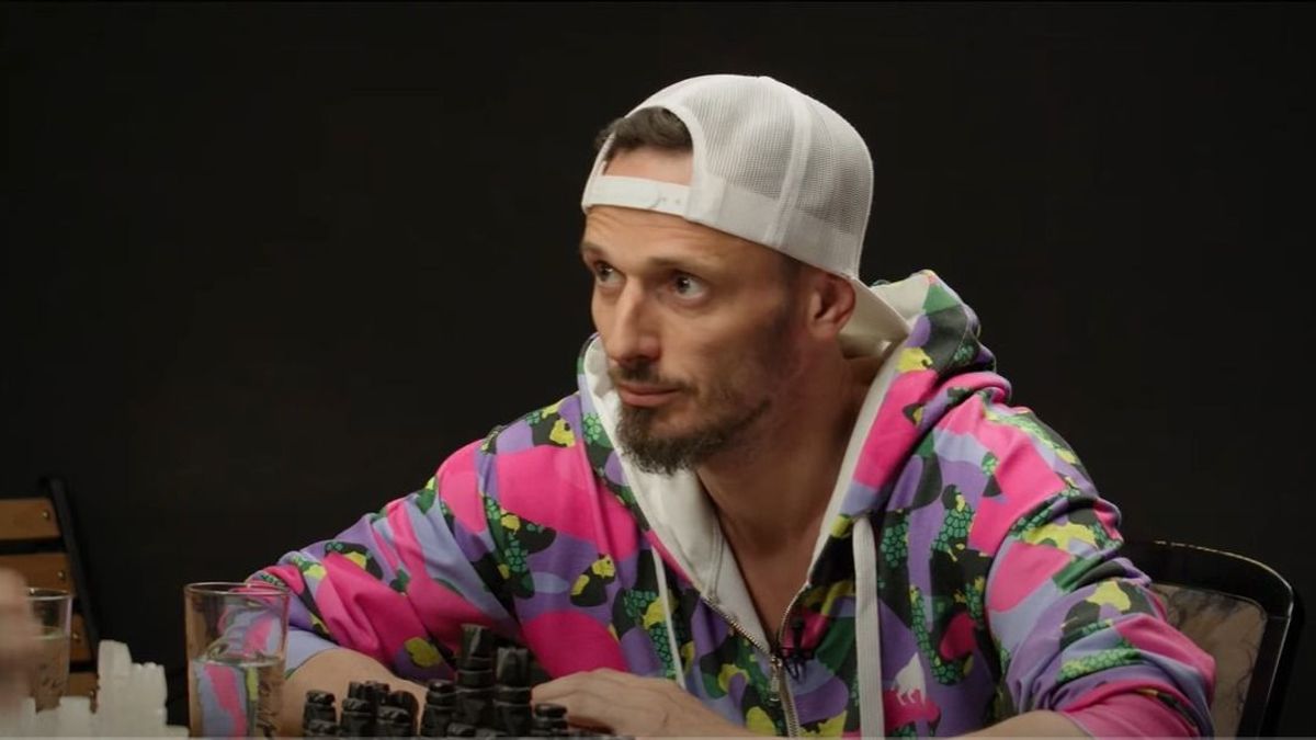 Ez lenne az igazi elfogadás? Kiközösítenék a baloldalon a híres magyar rappert, mert szóba állt egy YouTube-csatornával
