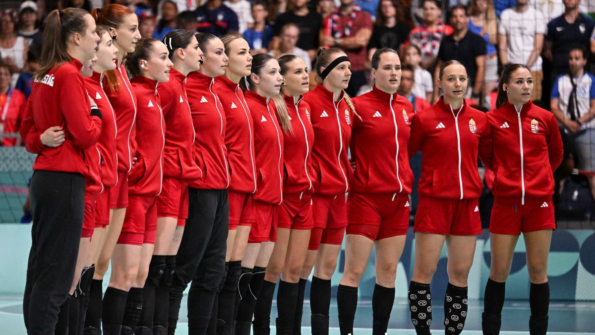 Az elődöntőbe jutásért játszanak női kézilabdázóink
