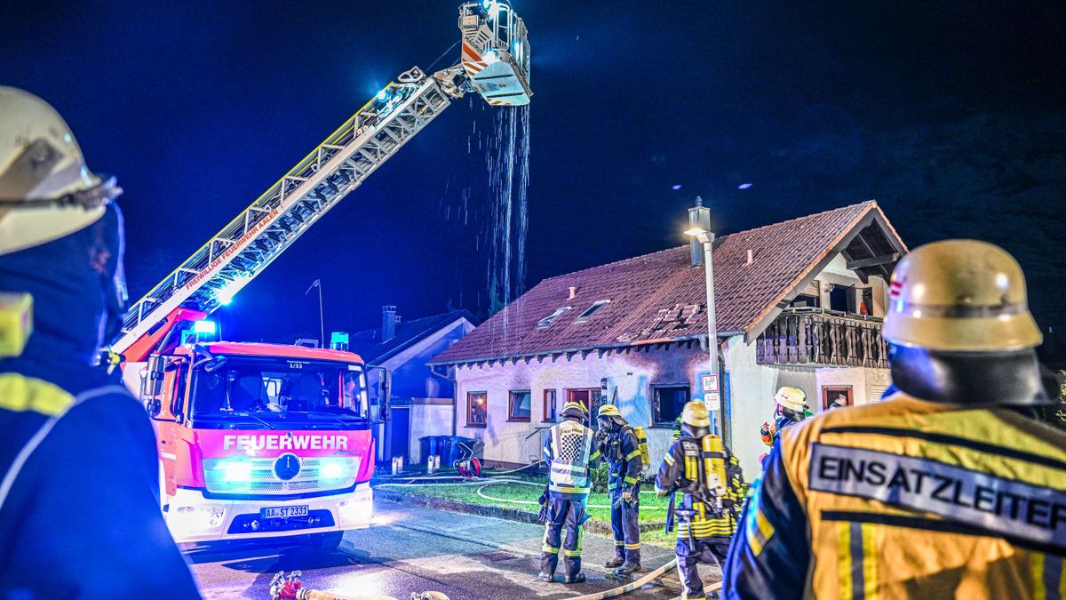 Összeomlott egy szállodaépület Németországban, kilenc ember rekedhetett a romok alatt