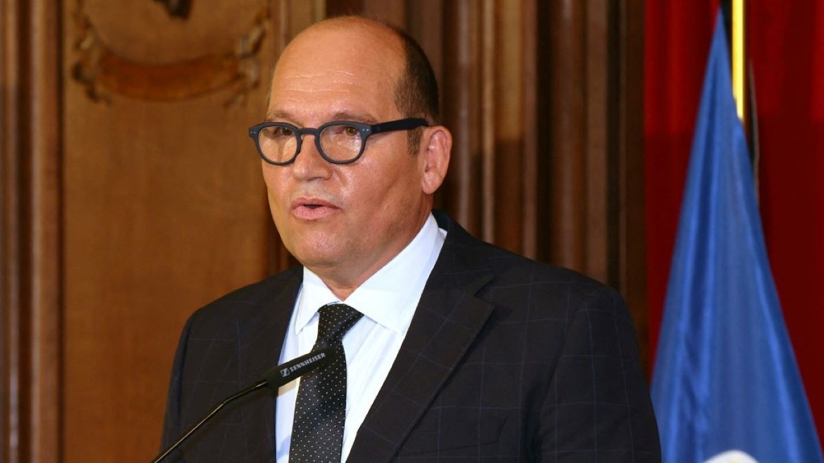 Keményen helyrerakta Orbán Balázs Brüsszel polgármesterét, aki valamiért száját húzta a migránsok kapcsán