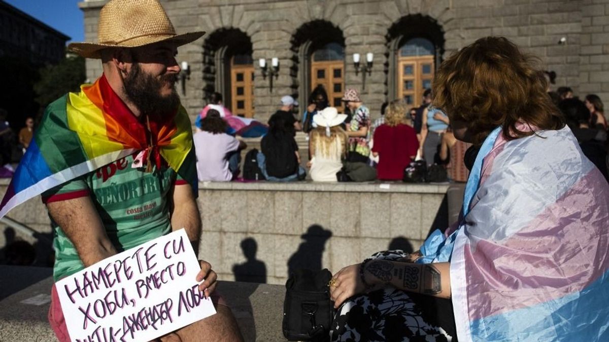 Tüntetések törtek ki Bulgáriában az LMBT-propaganda iskolai betiltása után
