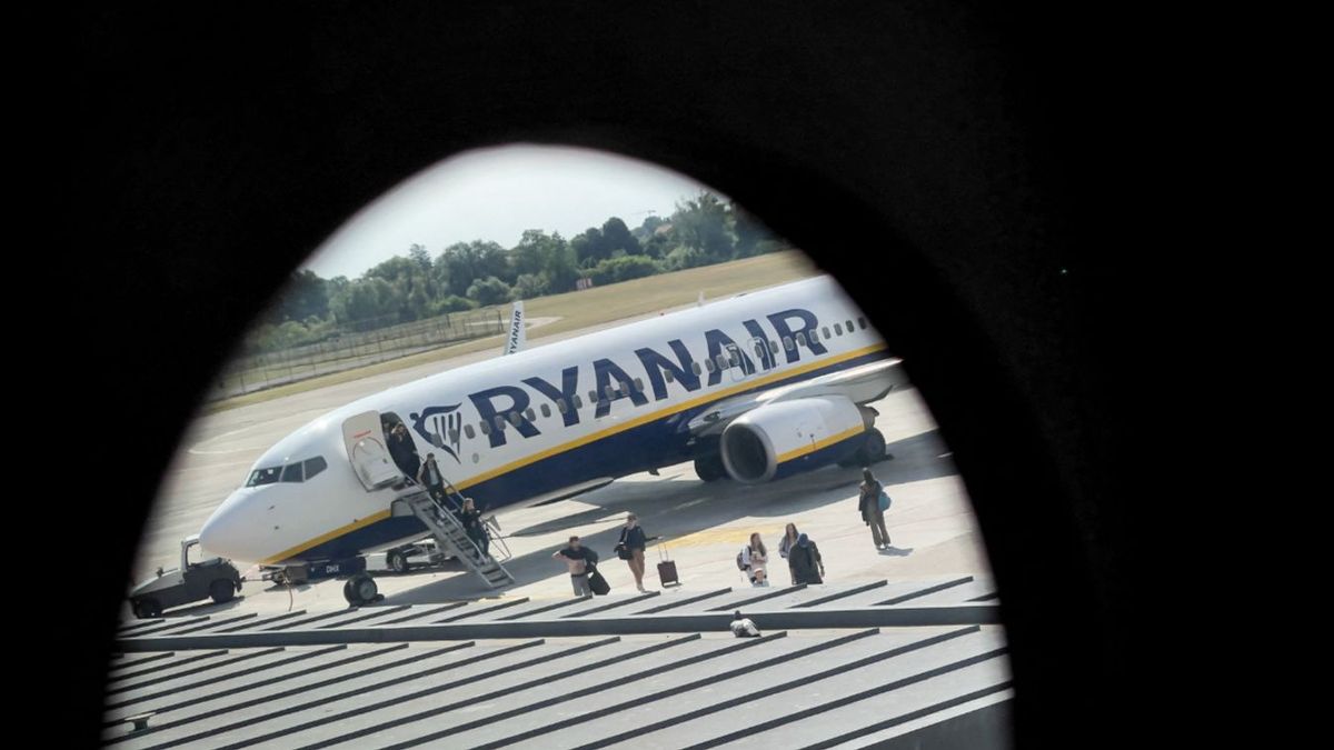 Reptéri tortúra: 28 órán át rostokoltak Milánóban a Budapestre tartó Ryanair-gép utasai