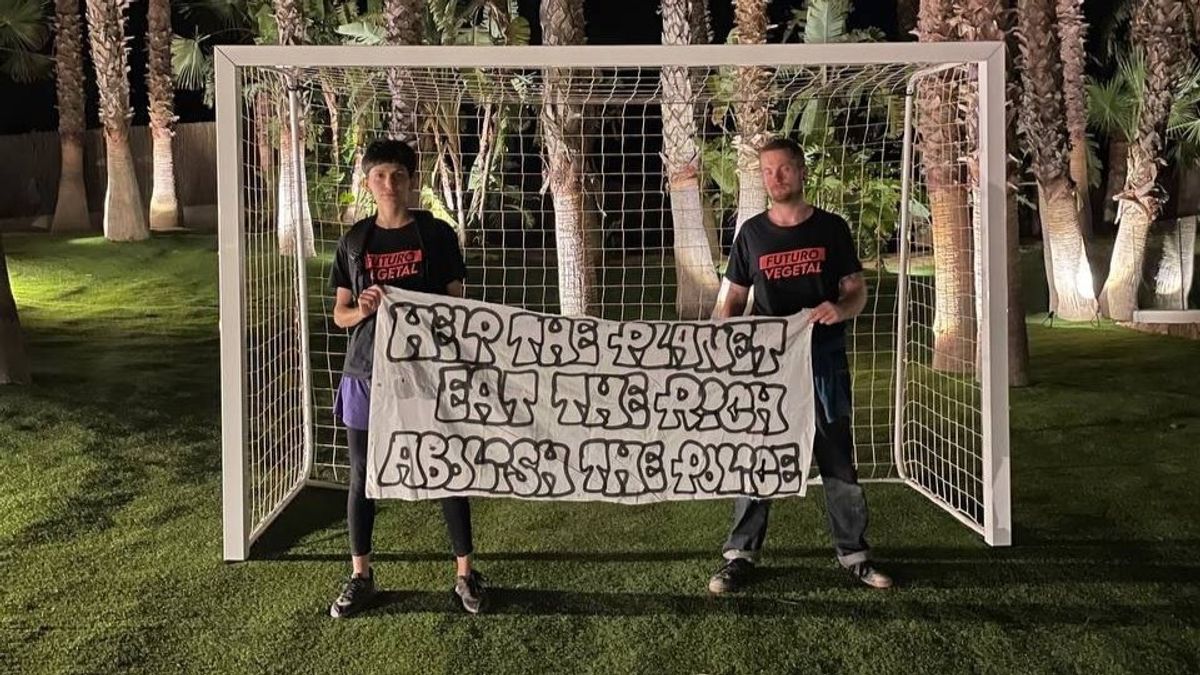 Klímaaktivisták vandálkodtak Messinél – 20 millió forintot követel a futballsztár