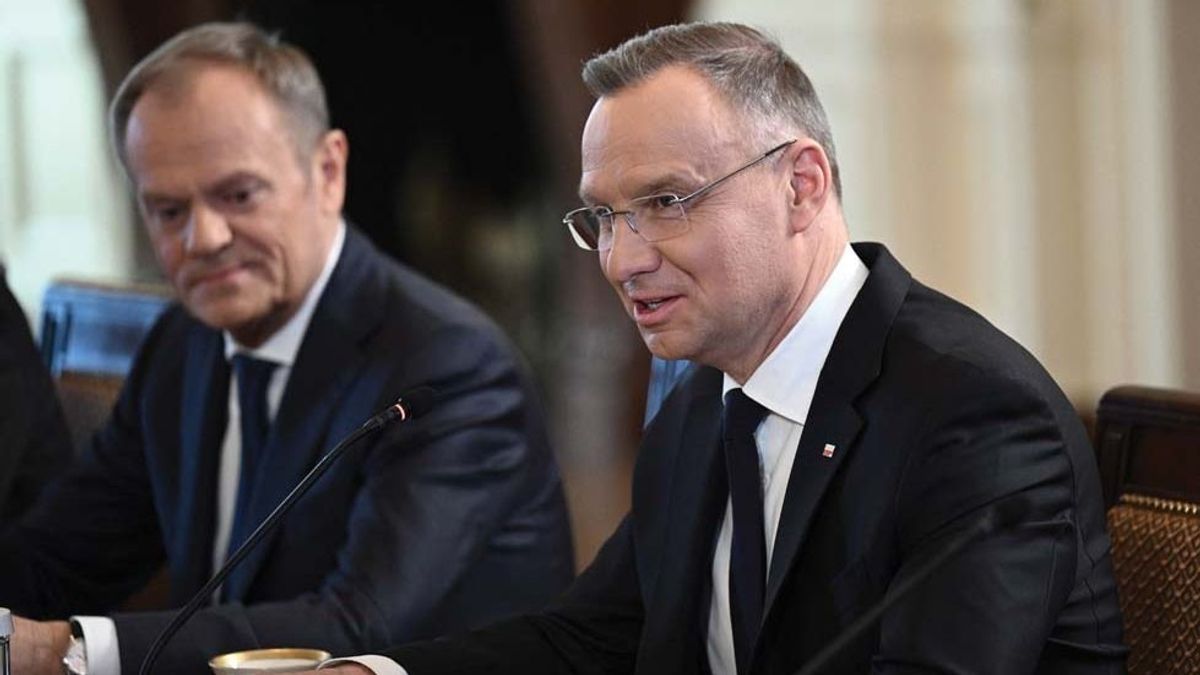 Fontos döntést kell meghoznia a lengyeleknek, Magyarországra is jókora hatással lehetnek