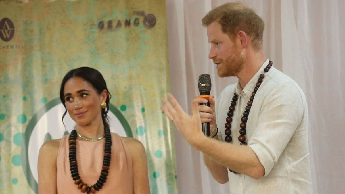 Újra a kamerák elé ült Harry herceg és Meghan Markle